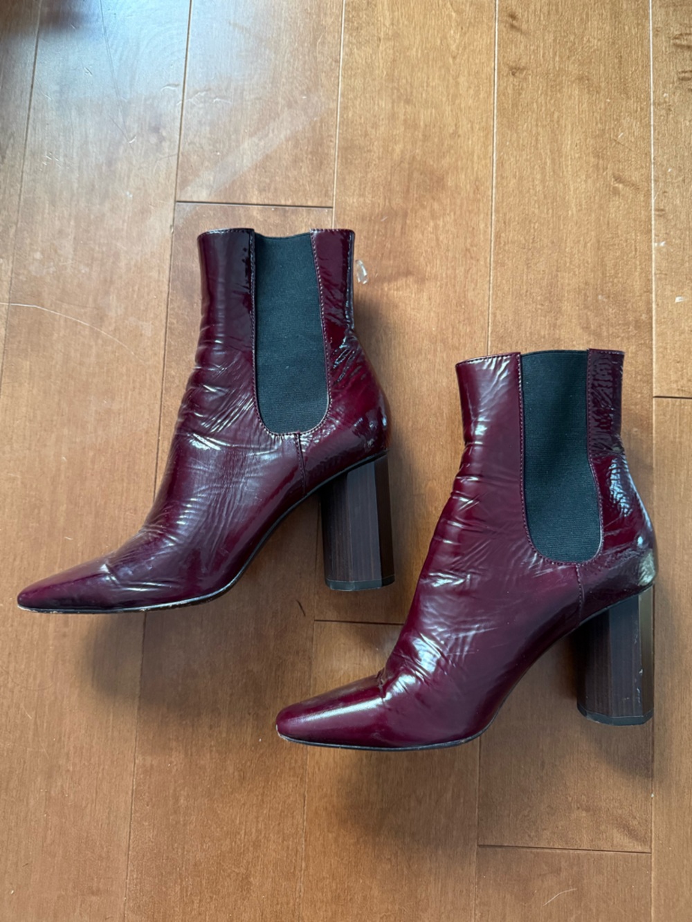 Donald Pliner burgundy ankle bootie